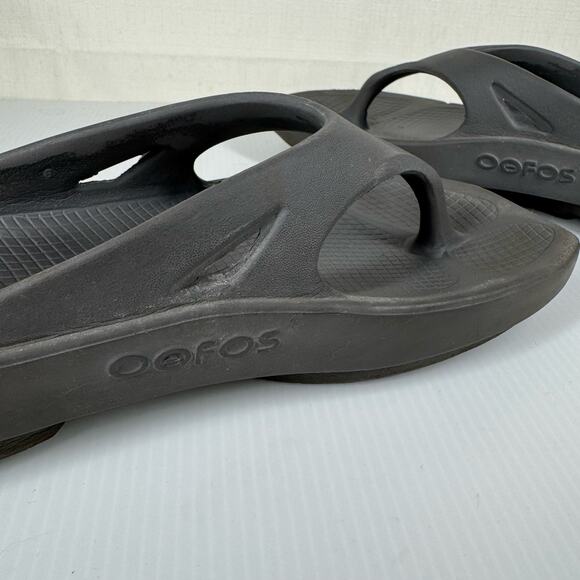 OOFOS Original Sport Recovery Sandal Size 9 Charcoal Grey Flip Flops Athleisure - Picture 7 of 11